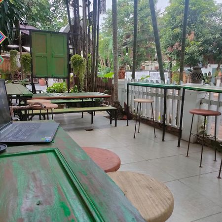 لوانغ برابانغ Lotus Corner - Heritage B&B المظهر الخارجي الصورة