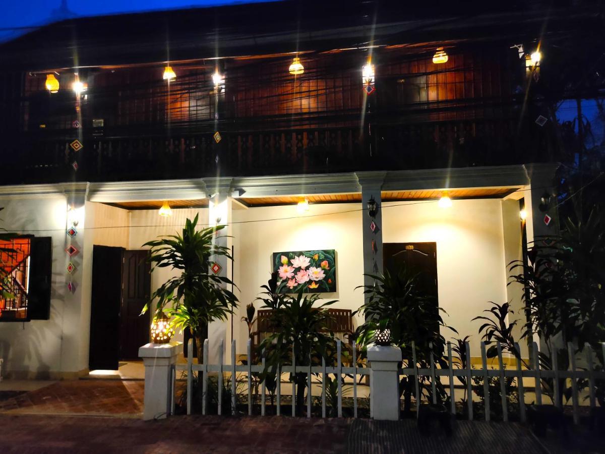 لوانغ برابانغ Lotus Corner - Heritage B&B المظهر الخارجي الصورة