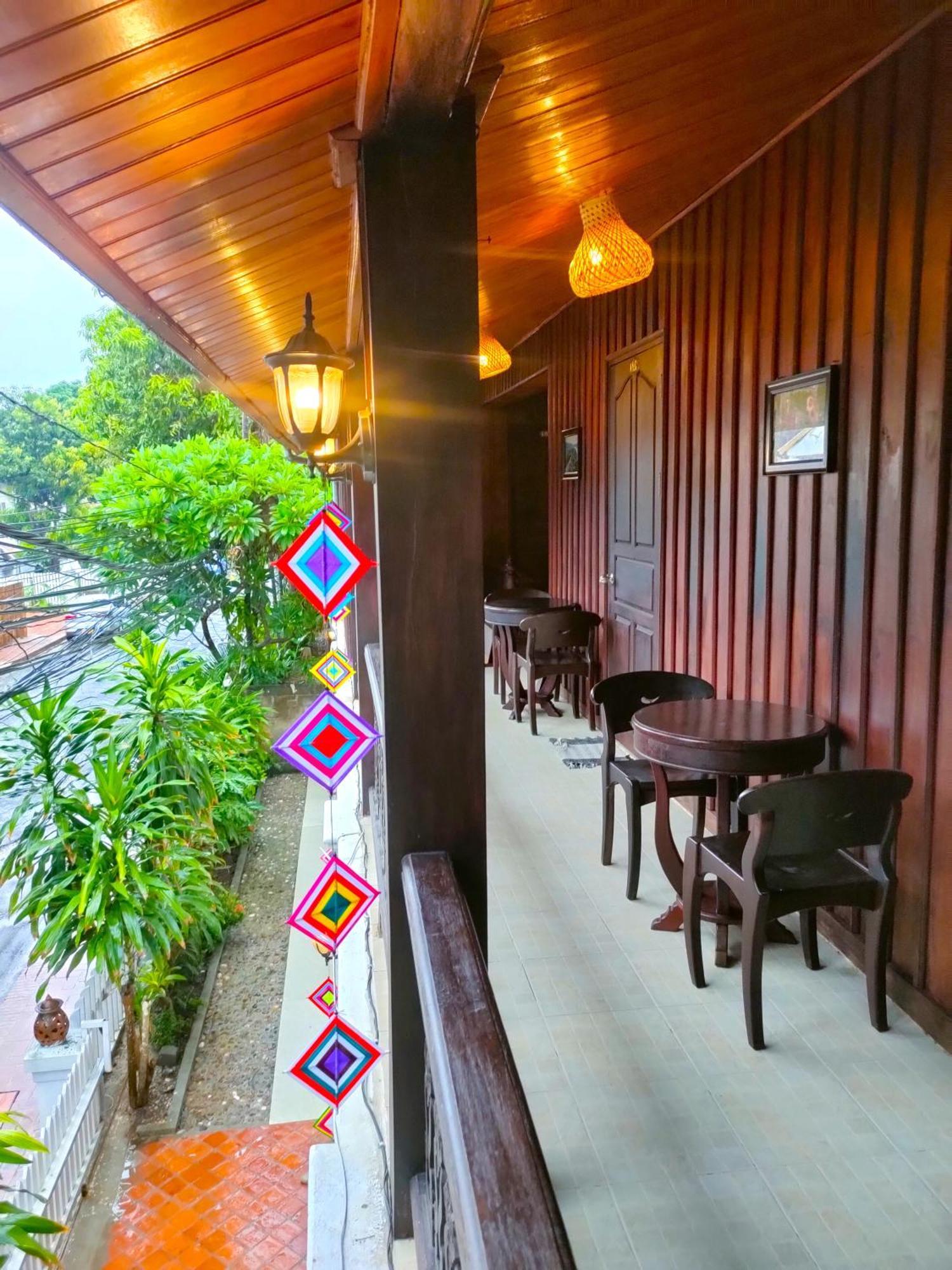 لوانغ برابانغ Lotus Corner - Heritage B&B المظهر الخارجي الصورة